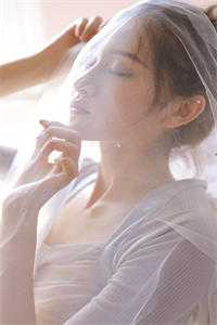 畅销书目火辣穿搭