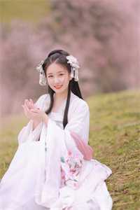 精品全集嫁给龙族惨死后，所有人都能听见庶姐的心声