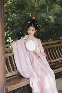 我真切伴她看过流萤结局