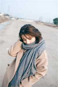 高质量小说被聘为妃后，傲娇王爷赔上一生