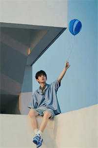 全章节阅读皇帝坟头直播,古人都看麻了